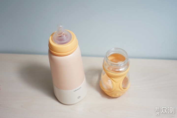 苹果(AAPL.US)通过AI推动新战略：桌面机器人引领2027计划，智能家居摄像头开启增长新机遇