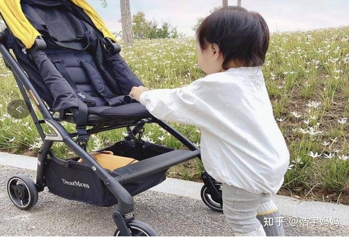 央行持续增持黄金 业内预计国际金价将呈现震荡上涨趋势