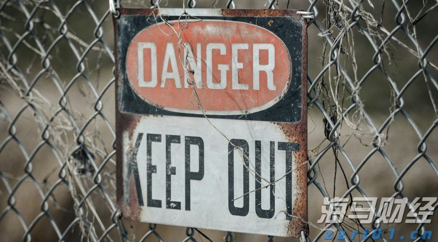 妻子刚出电梯就被毒蛇咬伤！丈夫“教科书式”急救保命