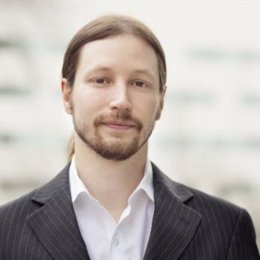 伯克希尔(BRK.A.US)现金储备轻微下降,Q2净利润减半,卡夫亨氏成“雷区”